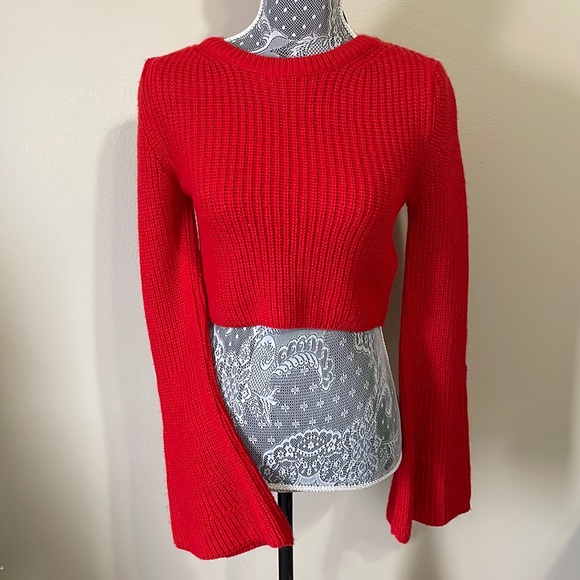 NWOT Miss Selfridge Bell Sleeve Cropped Sweater - Picture 1 of 5